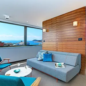 Pensión Horizon Luxury